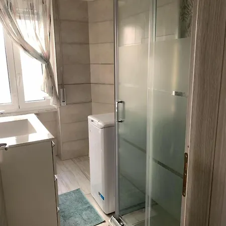 Helena Apartment *
